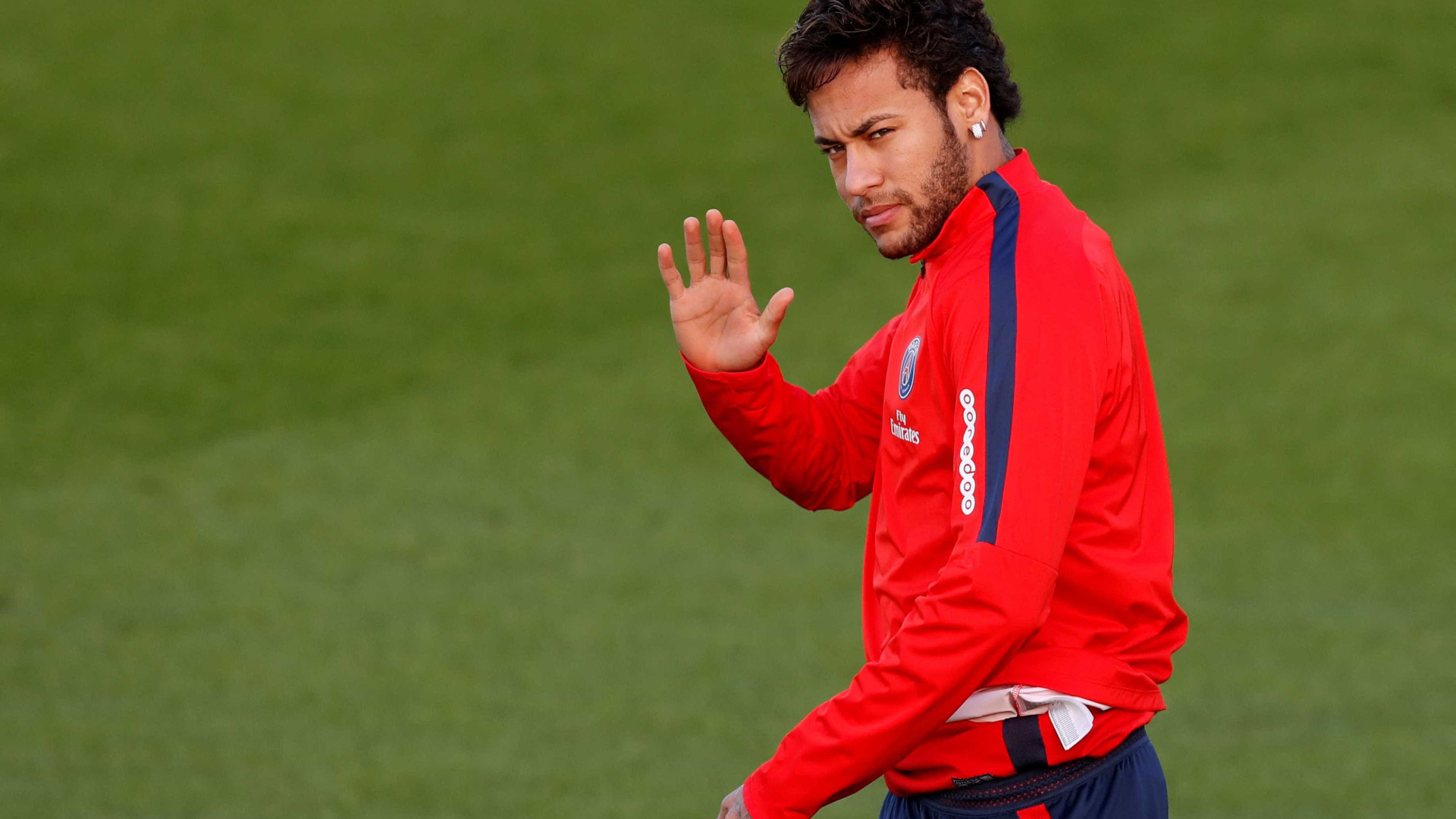 Neymar fica fora de treino do PSG por motivos de saúde