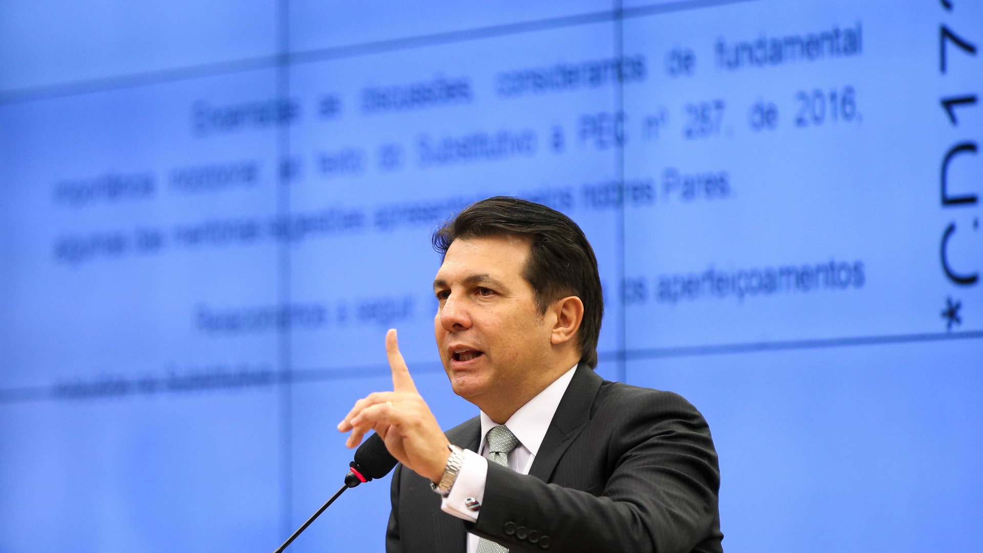 Aprovação de reforma exige 'exercício político gigante', diz relator