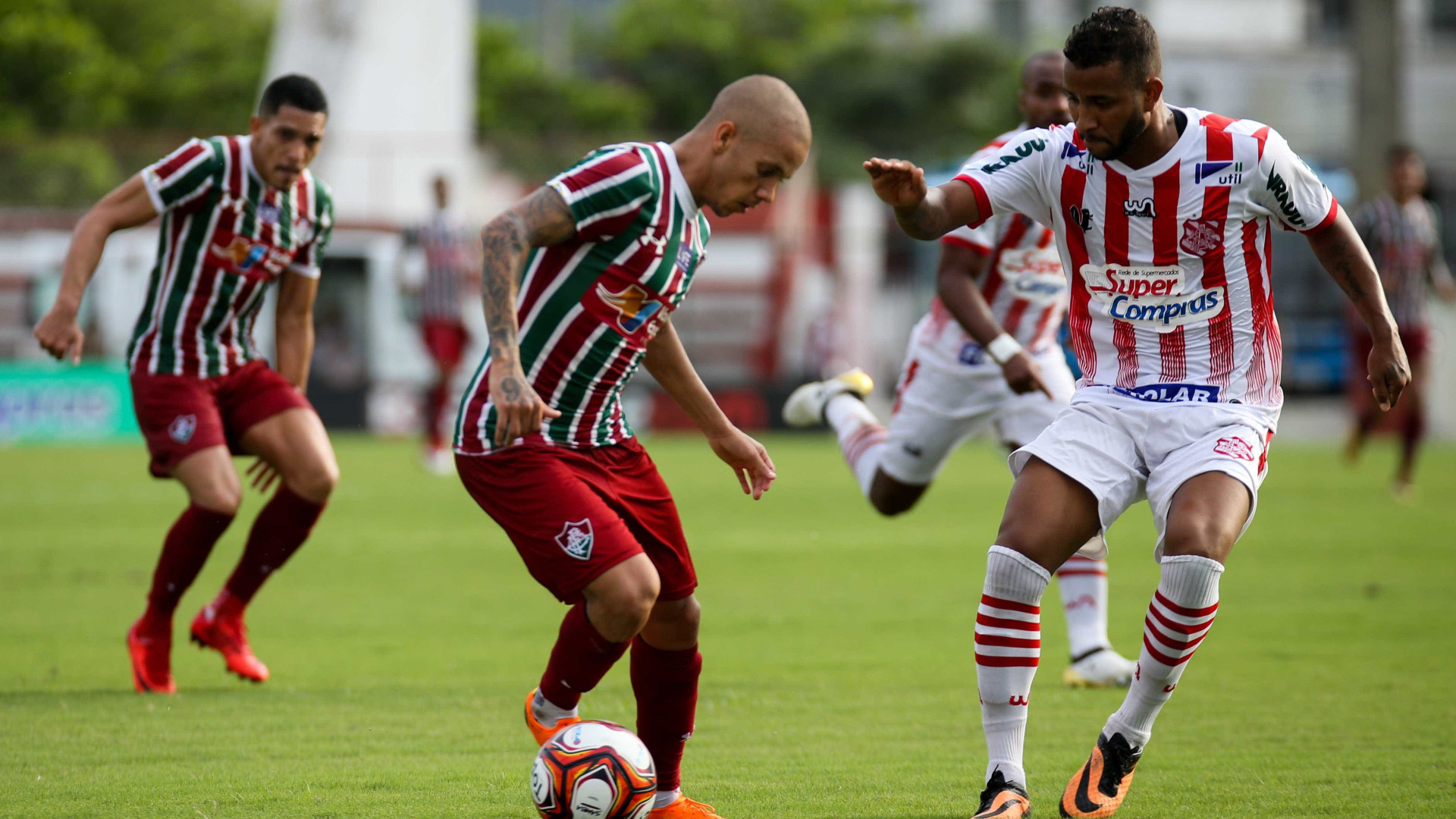 Fluminense goleia o Bangu na estreia da Taça Rio