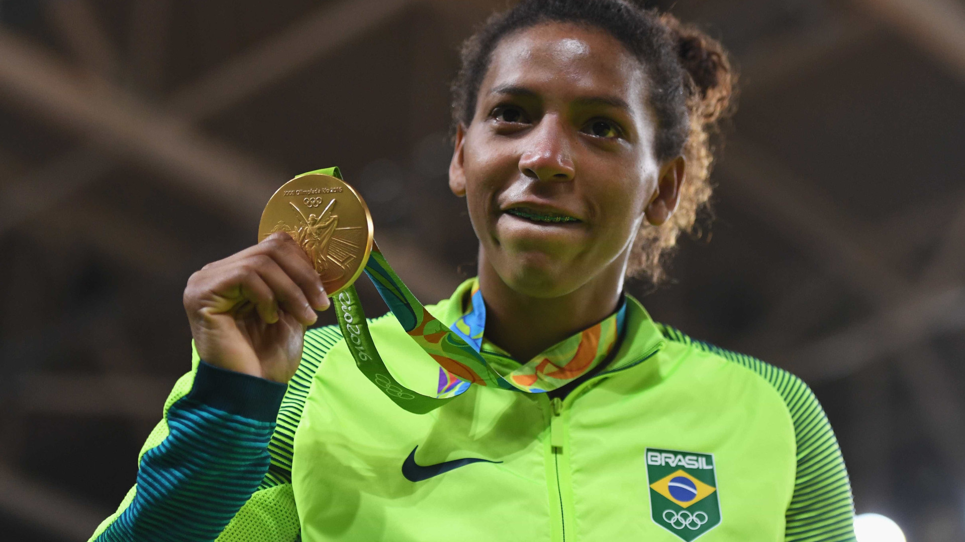 Medalha de ouro na Rio 2016, Rafaela Silva é vítima de racismo de PMs