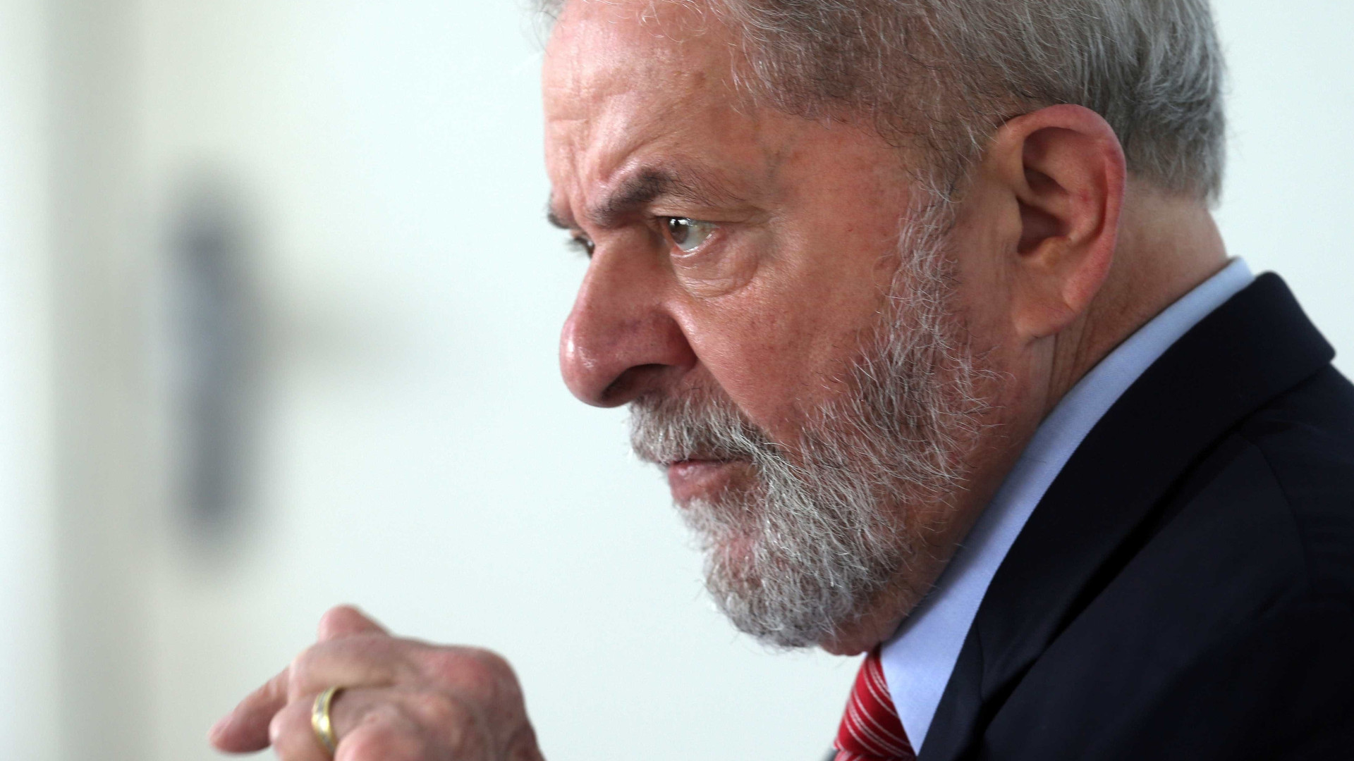 Na Justiça tem muito mau caráter, diz Lula em missa para Marisa Letícia