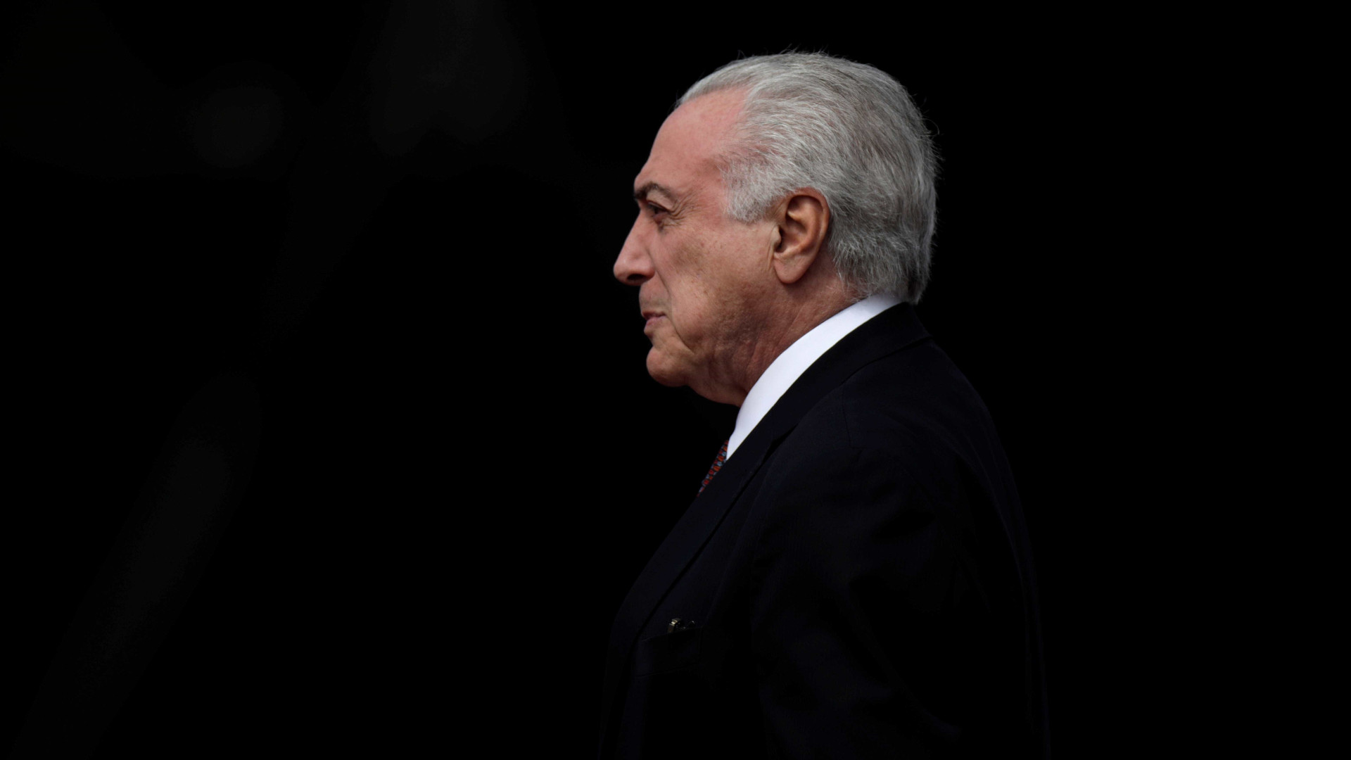Aos 2 anos de mandato, Temer garante que Brasil 'vai crescer 2%'