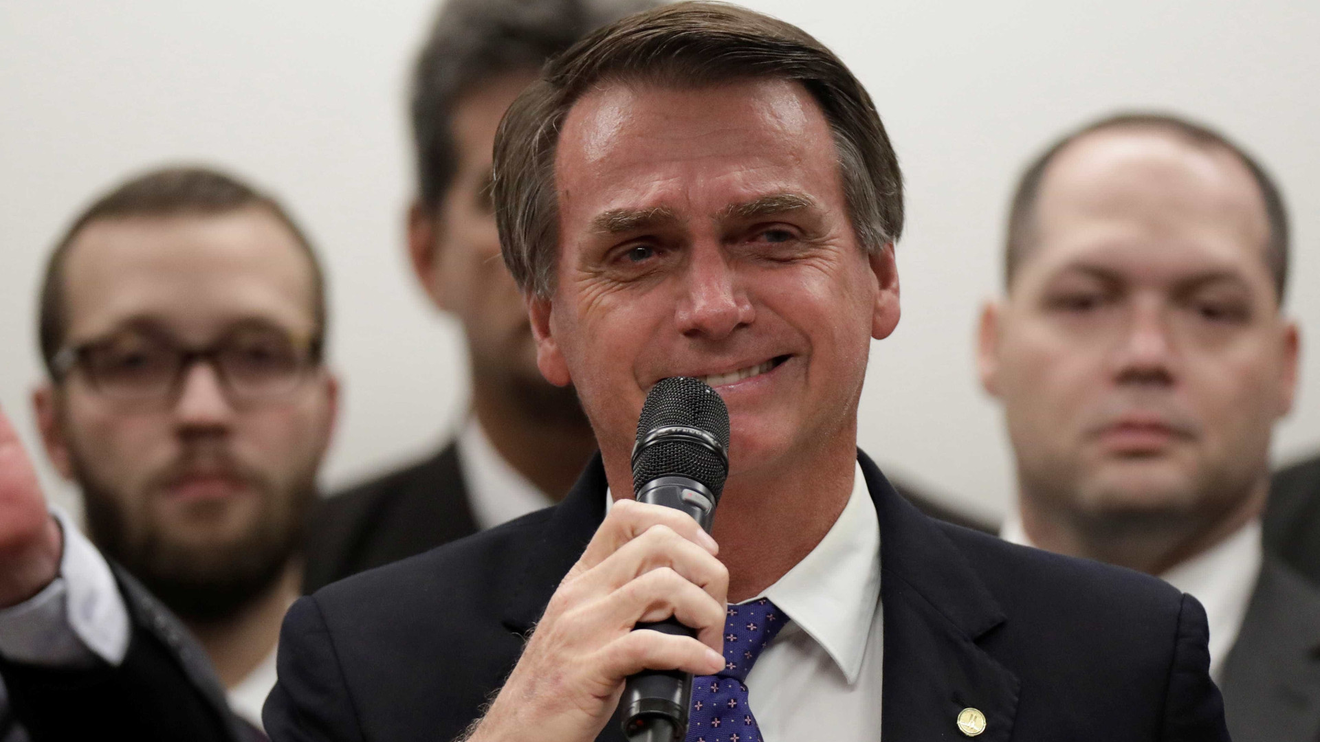 Projeto de Bolsonaro pede cadeia para quem obstrui vias públicas