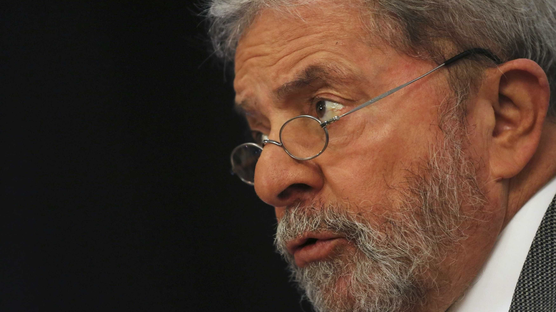 Lula não comentará mais sobre jogos em TV, alegando ser candidato