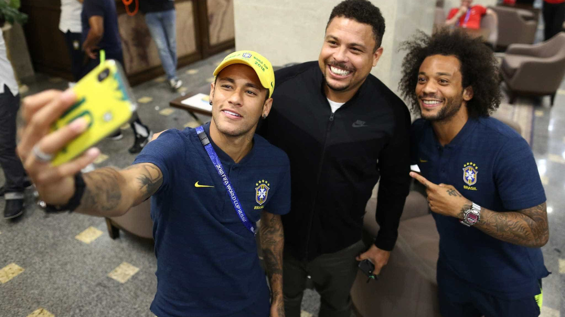 Ronaldo defende Neymar, mas diz que ele precisa tirar lições da Copa