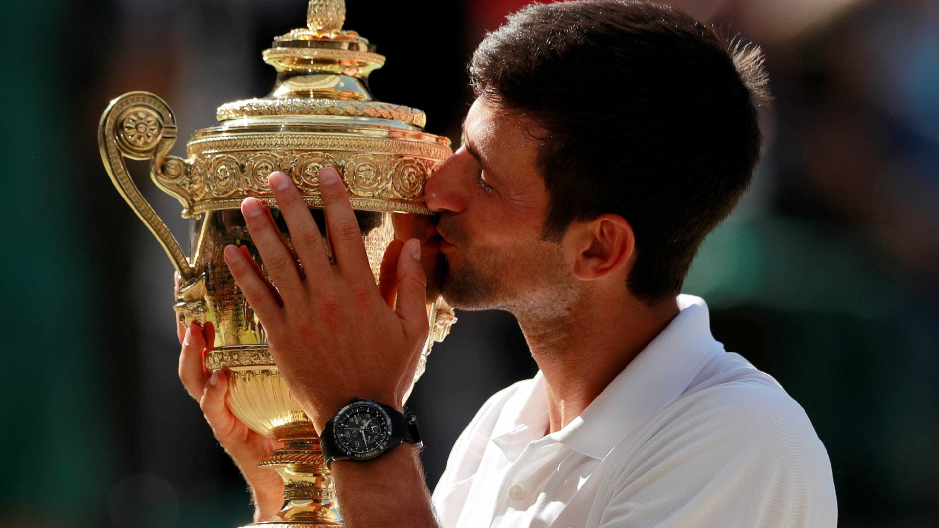 Após cirurgia e jejum de 2 anos, Djokovic volta a vencer um Grand Slam