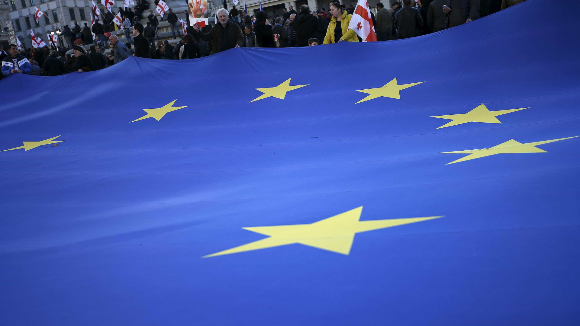 UE multa quatro empresas por ações para evitar preços mais baixos