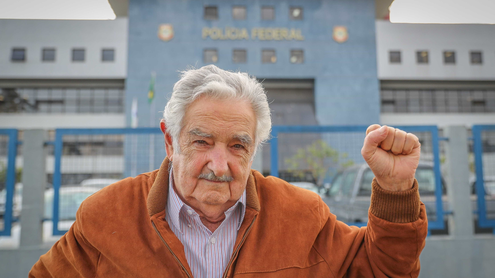 Lula é 'única saída' para o Brasil, diz Mujica