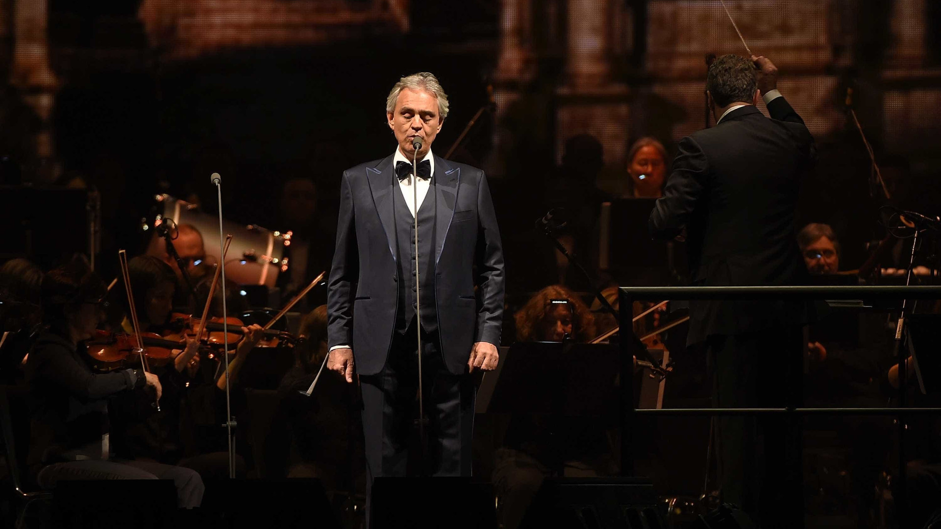 Andrea Bocelli comemora 60 anos e inicia turnê pelo Brasil