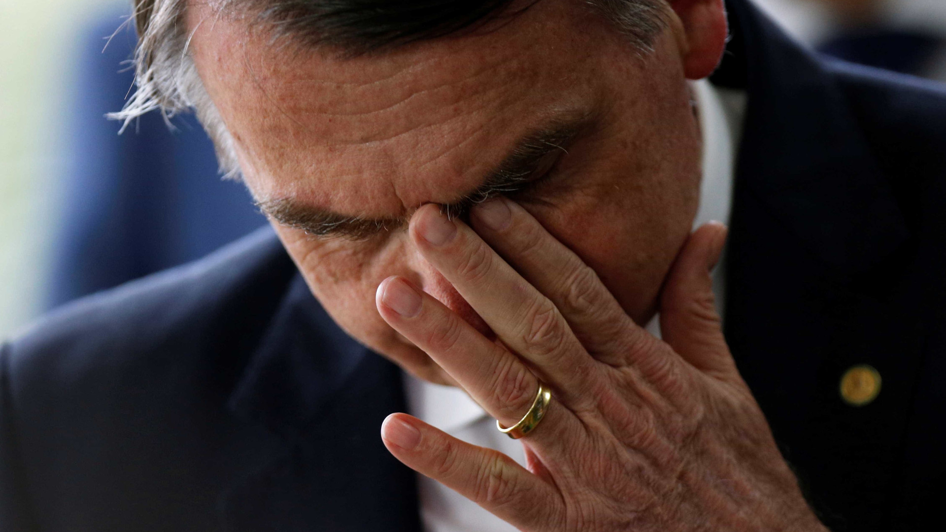 ONGs criticam Bolsonaro e dão 'prêmio' Fóssil do Dia ao Brasil