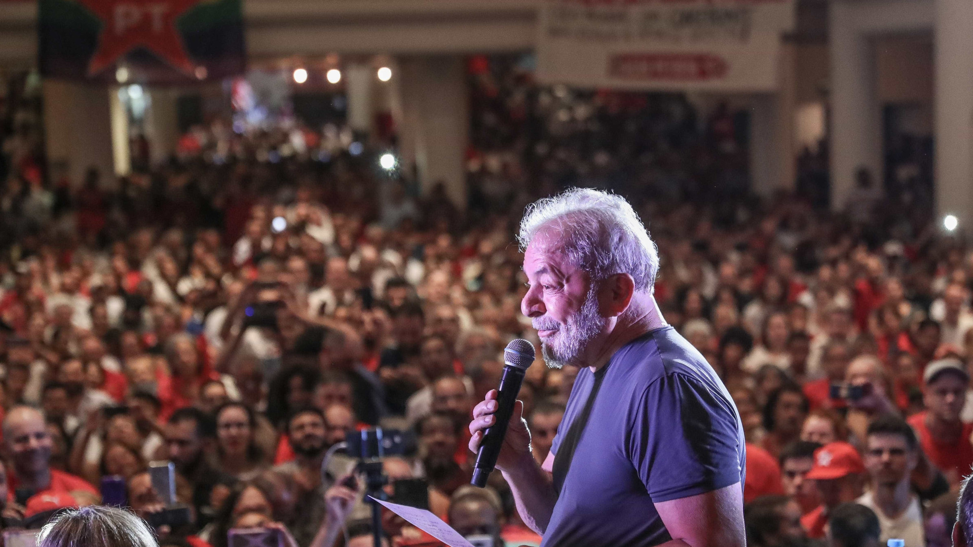Petistas organizam réveillon 'com Lula' ao lado da PF em Curitiba