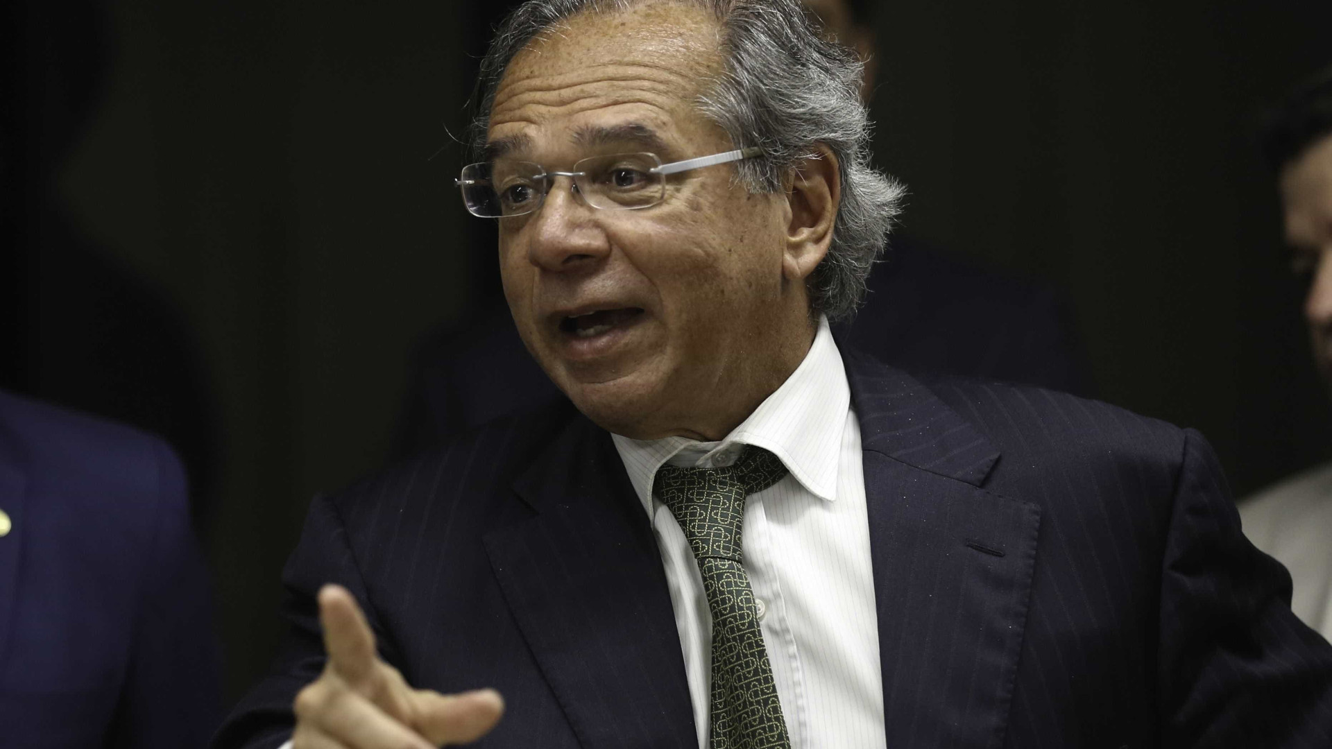 Paulo Guedes cogita desistir de mudar lei do pré-sal