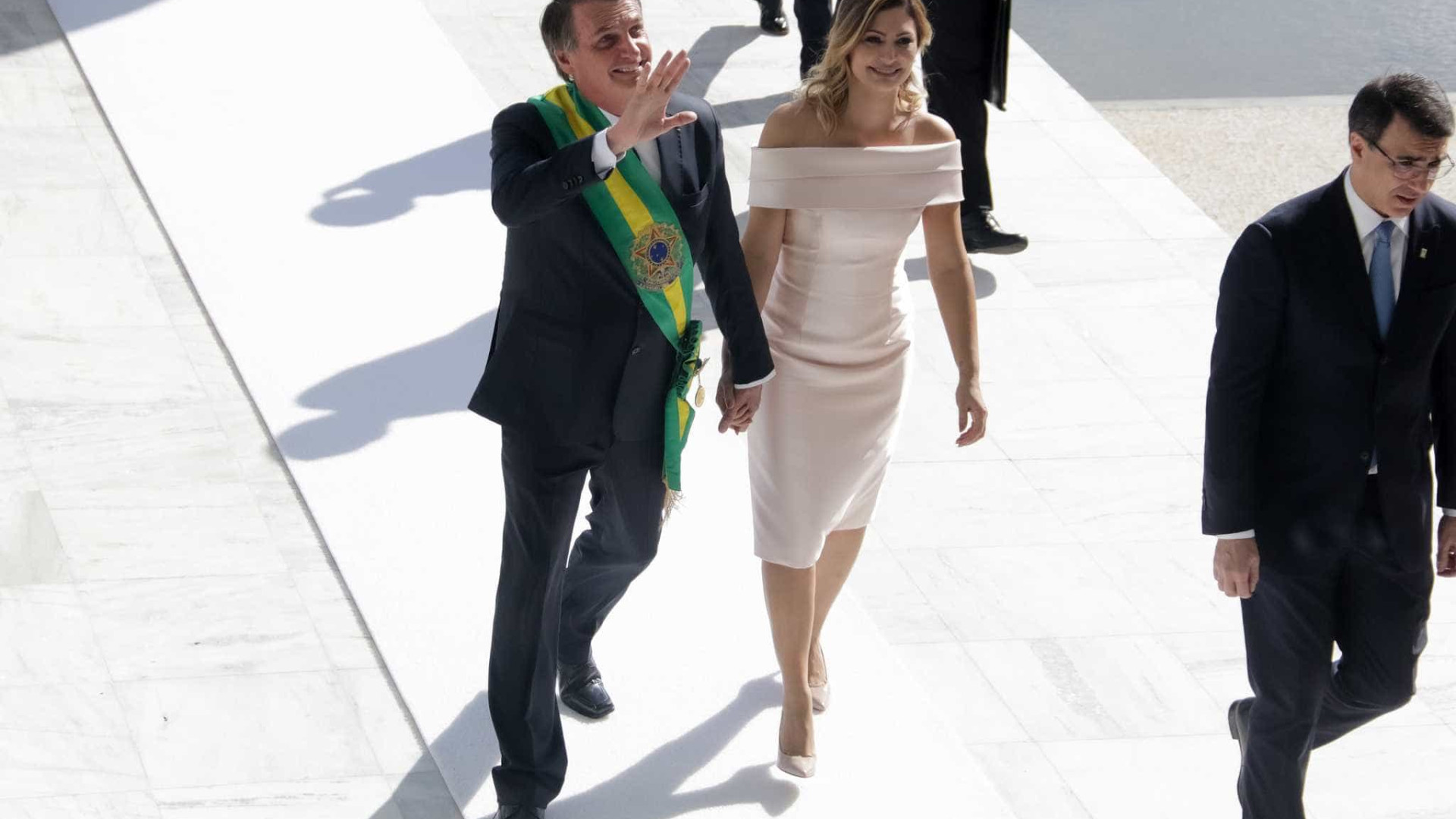 Vestido de Michelle Bolsonaro na posse será leiloado: 'Engajada'
