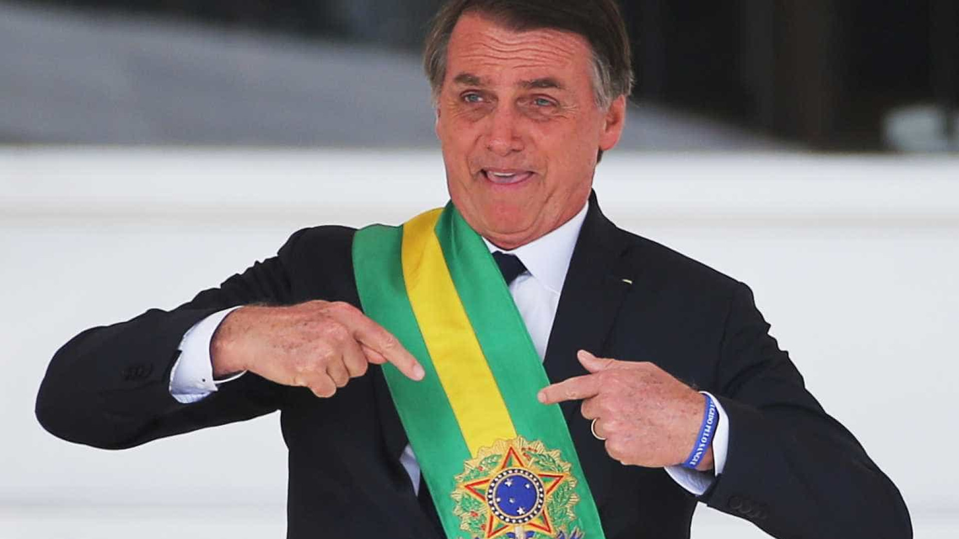 Bolsonaro recebeu R$ 33,7 mil de auxílio-mudança da Câmara