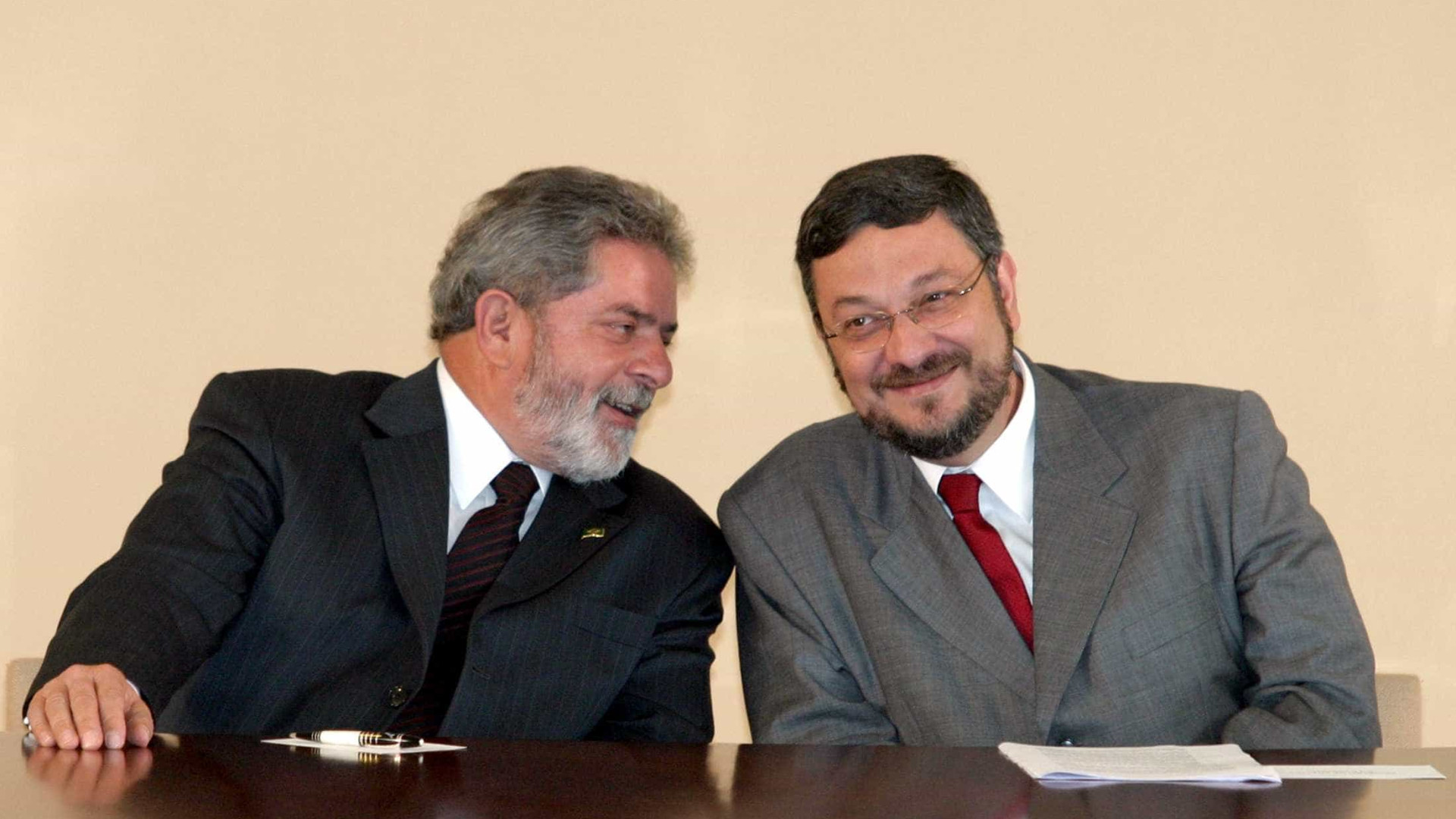 Delator, Palocci diz que Lula recebeu propina da Odebrecht em espécie