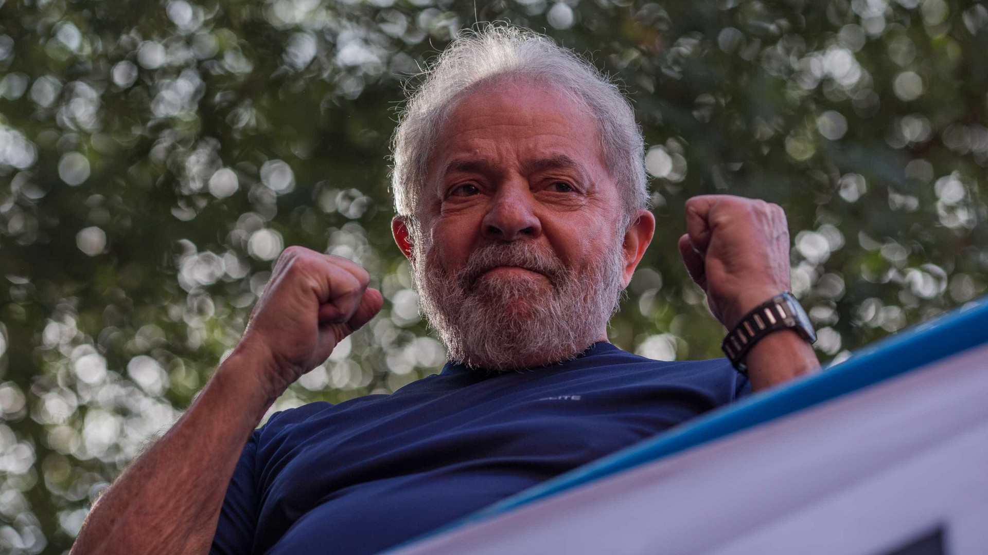 Em carta a Jean Wyllys, Lula pede 'enfrentamento' a Bolsonaro