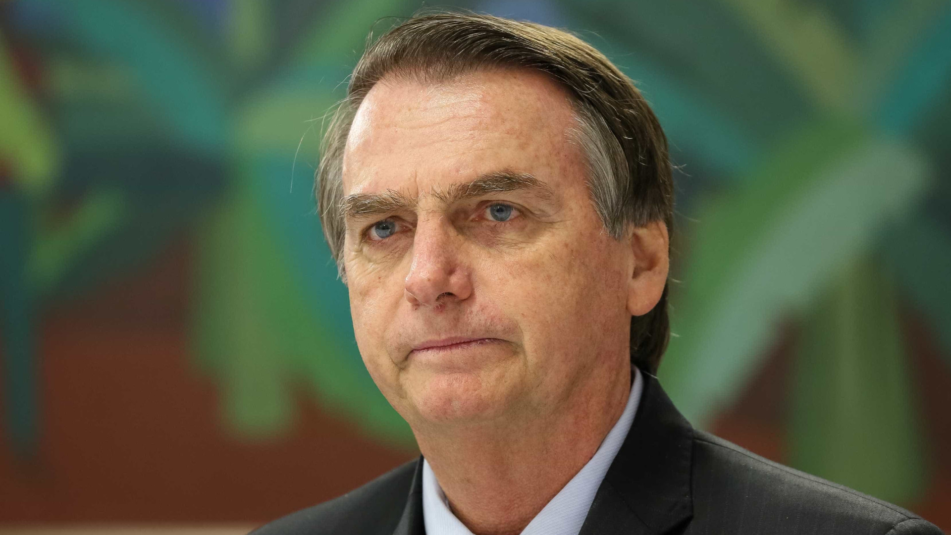 Bolsonaro inflou declaração de bens com van vendida para ex-assessor