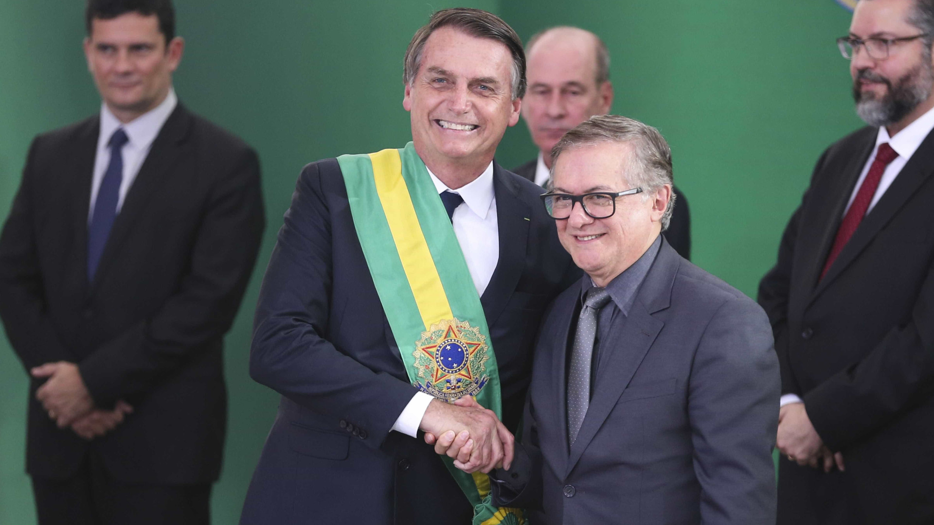 Bolsonaro manda ministro da Educação exonerar assessor