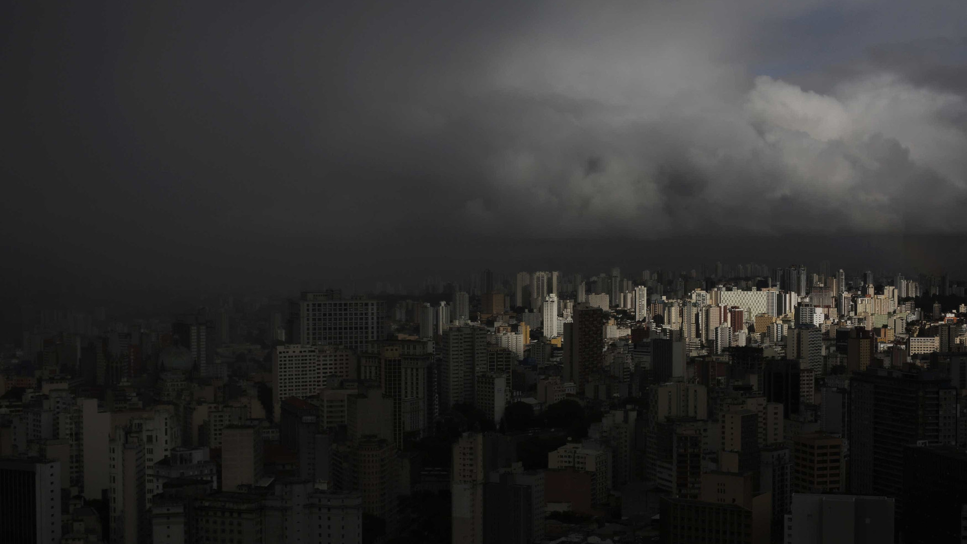 Litoral norte de São Paulo tem alerta para temporal