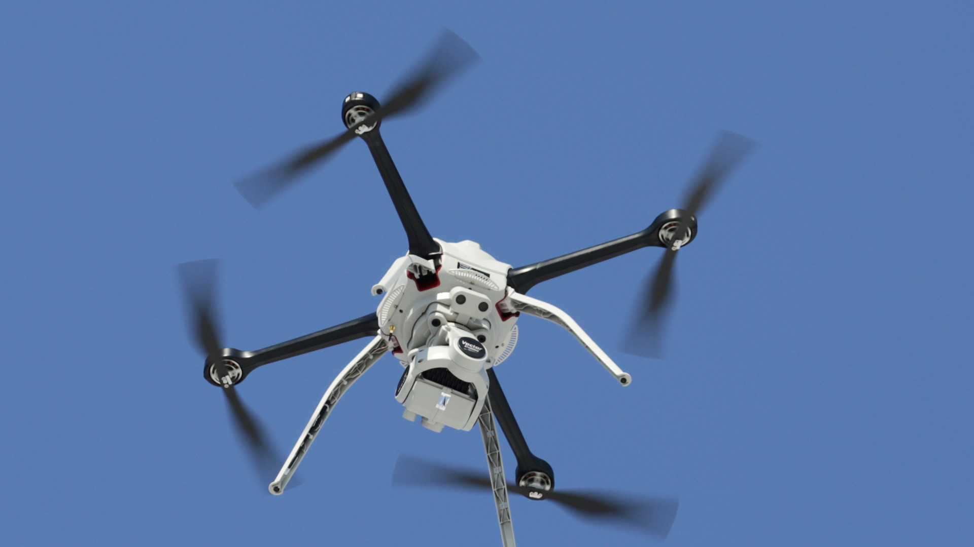 Cidades recorrem a drones para ajudar no combater à dengue em SP