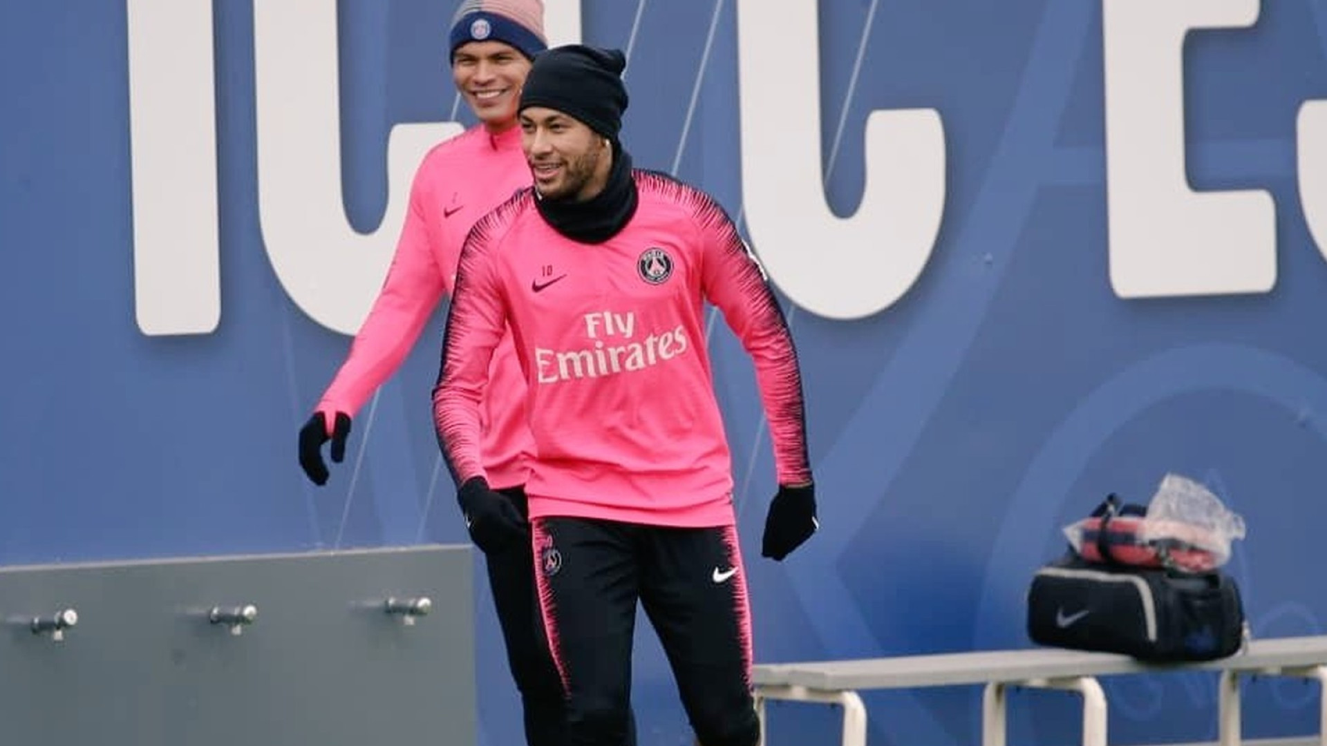 Neymar volta a treinar no PSG após mais de 2 meses