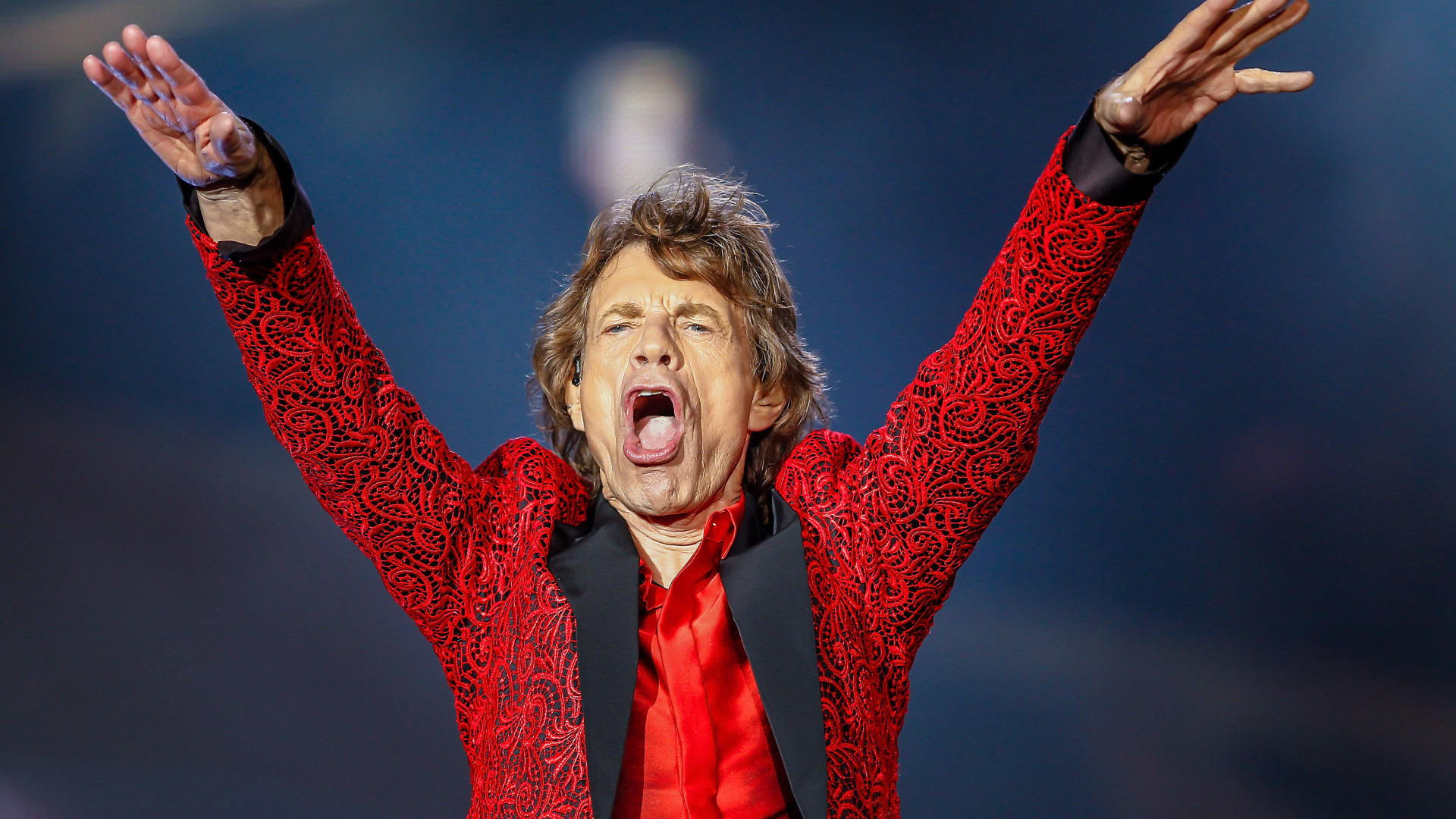 Após adiar turnê, Mick Jagger passa por cirurgia no coração