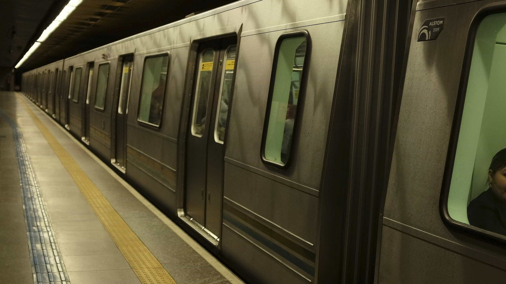 Metrô vira rota de fuga em dois assaltos em São Paulo