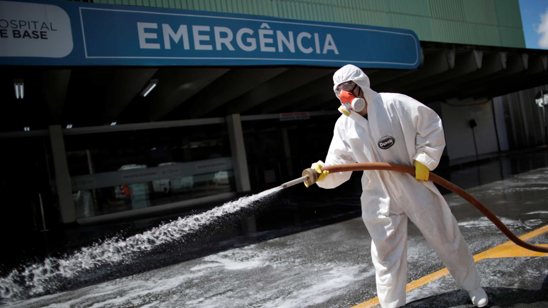 Brasil tem 42 novas mortes por coronavírus, e total de óbitos vai a 201