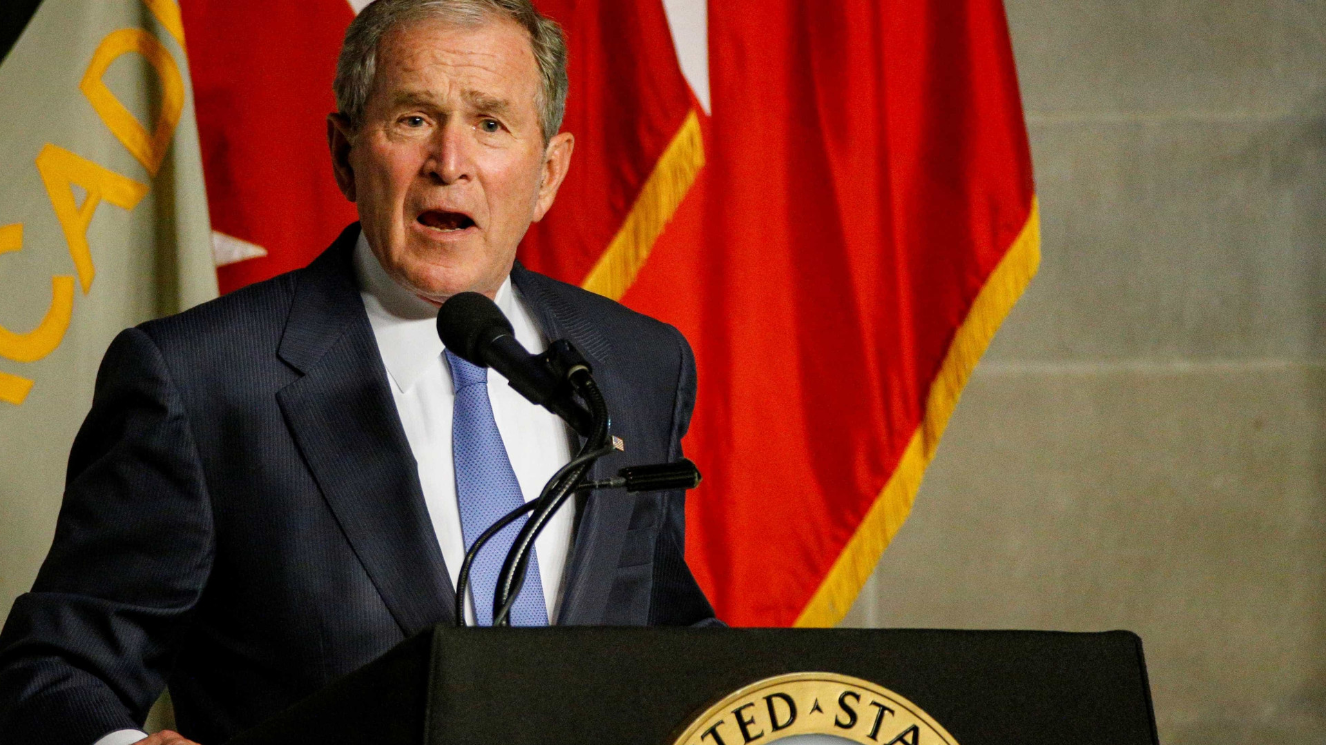 06 de julho:  Aniversário de 74 anos de George W. Bush