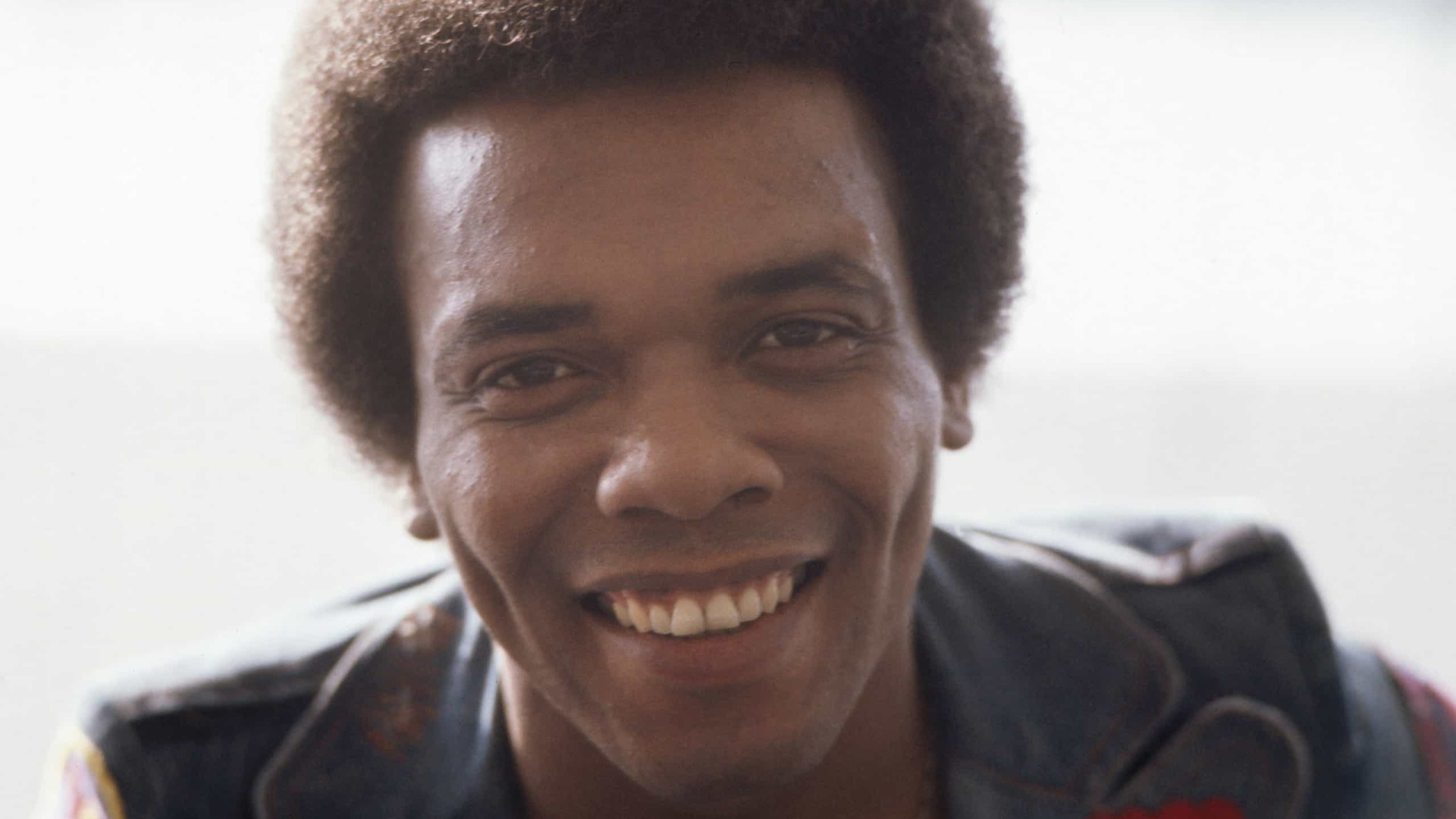 Johnny Nash, intérprete de 'I Can See Clearly Now', morre aos 80 anos
