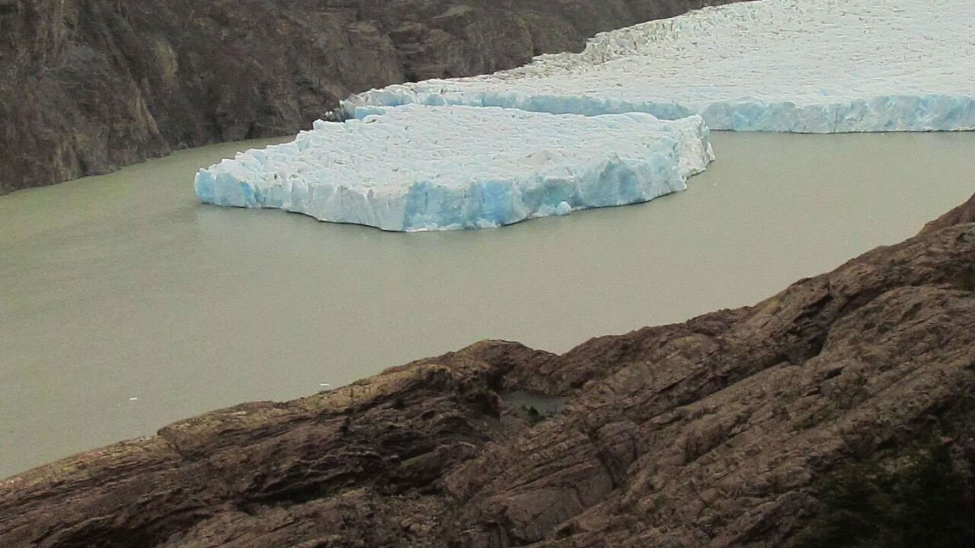 ONU aponta que glaciares estão a derreter a uma velocidade dramática