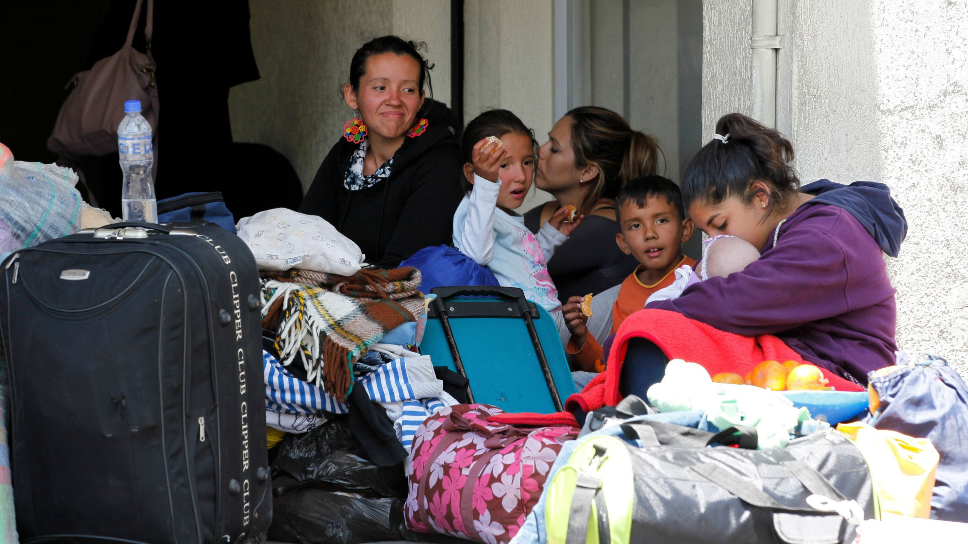 Equador promove protocolo para ajudar menores e famílias migrantes