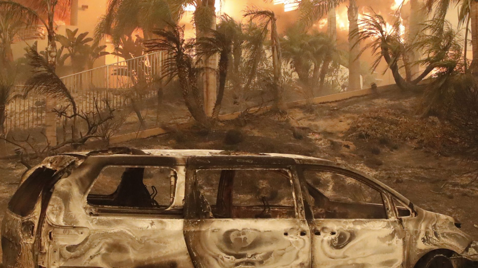 Sobe para nove número de mortos em incêndio na Califórnia