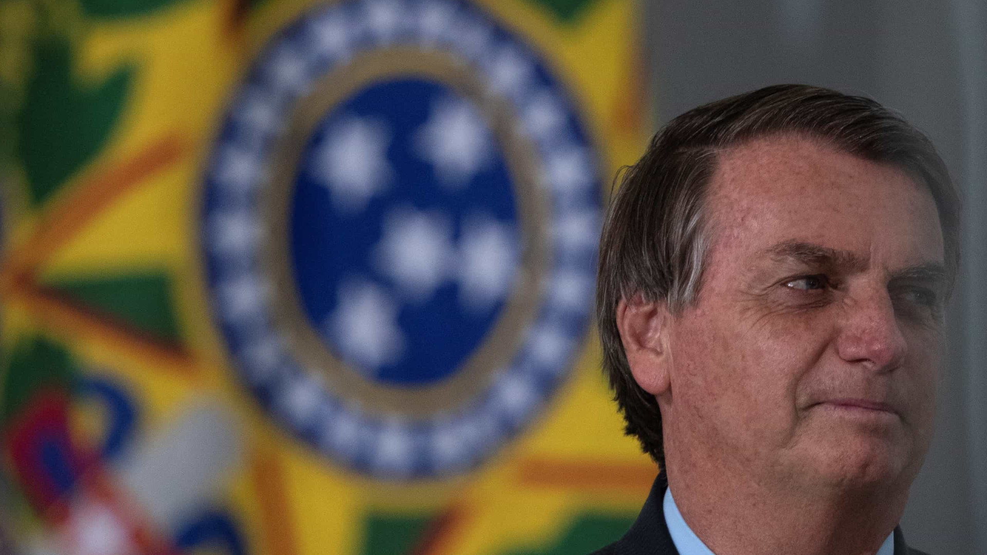 Mais de metade dos brasileiros diz que Bolsonaro não é culpado por mortes