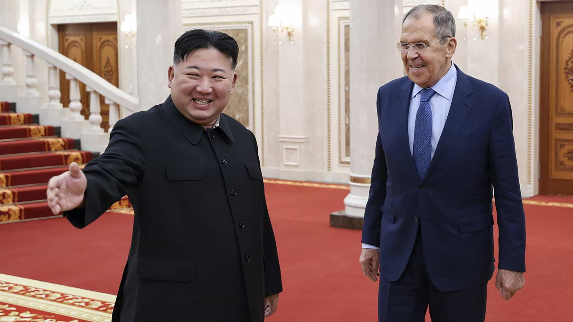 Coreia do Norte condena avisos dos EUA sobre relação com a Rússia