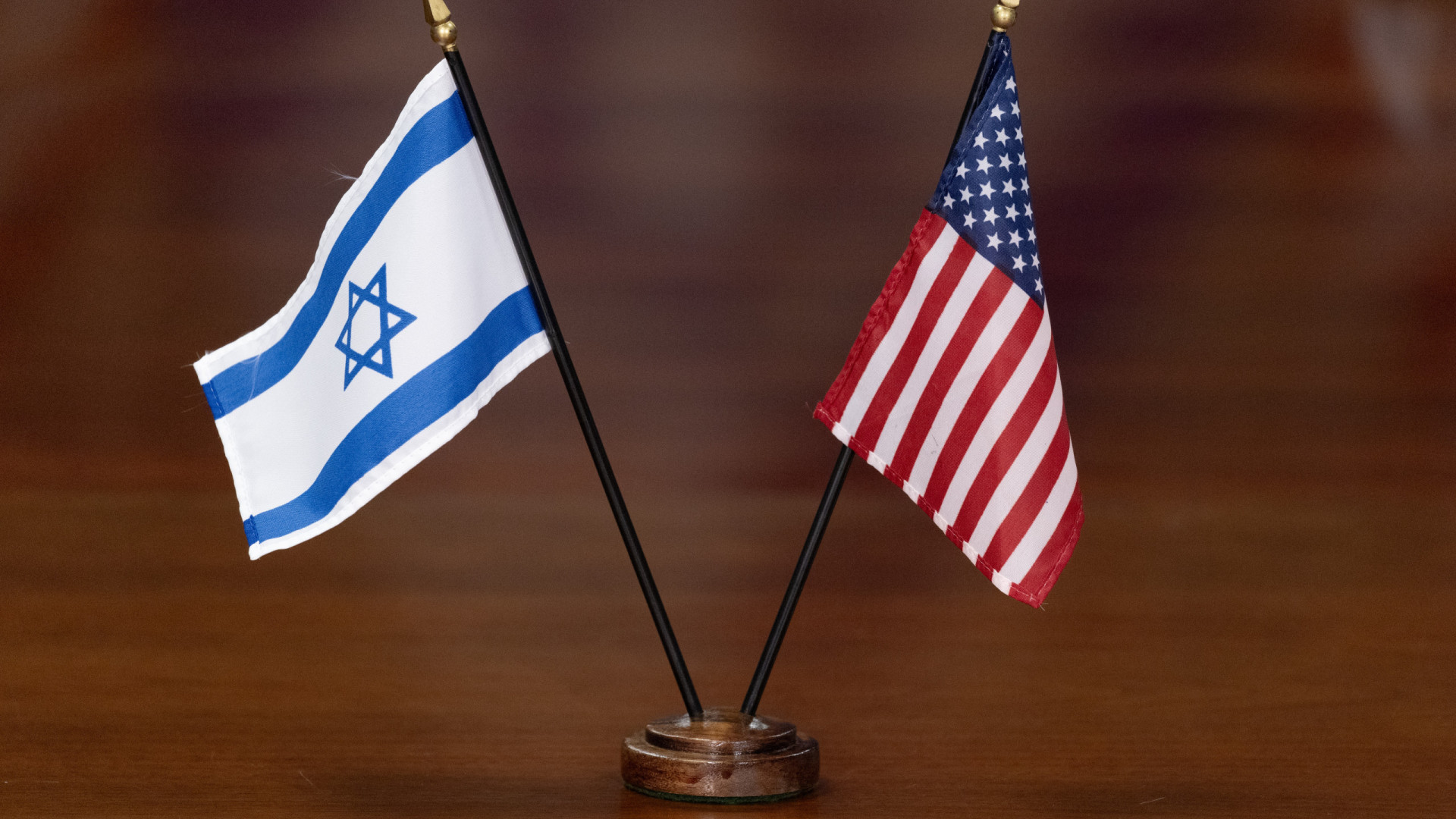 Netanyahu e Biden falaram ao telefone sobre ataque do Irã a Israel