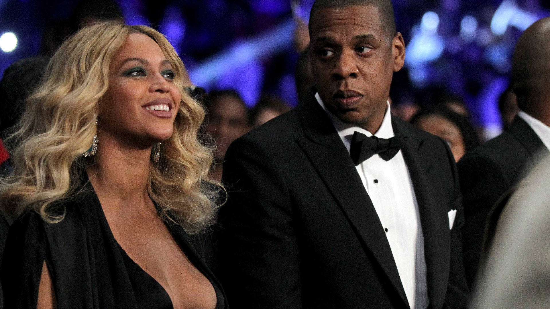 Após rumores de traição, Beyoncé se declara a Jay-Z em show