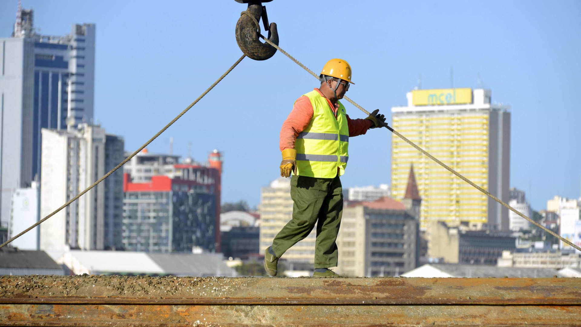 Pelo 5º mês consecutivo, construção cria 36 mil empregos no País em outubro
