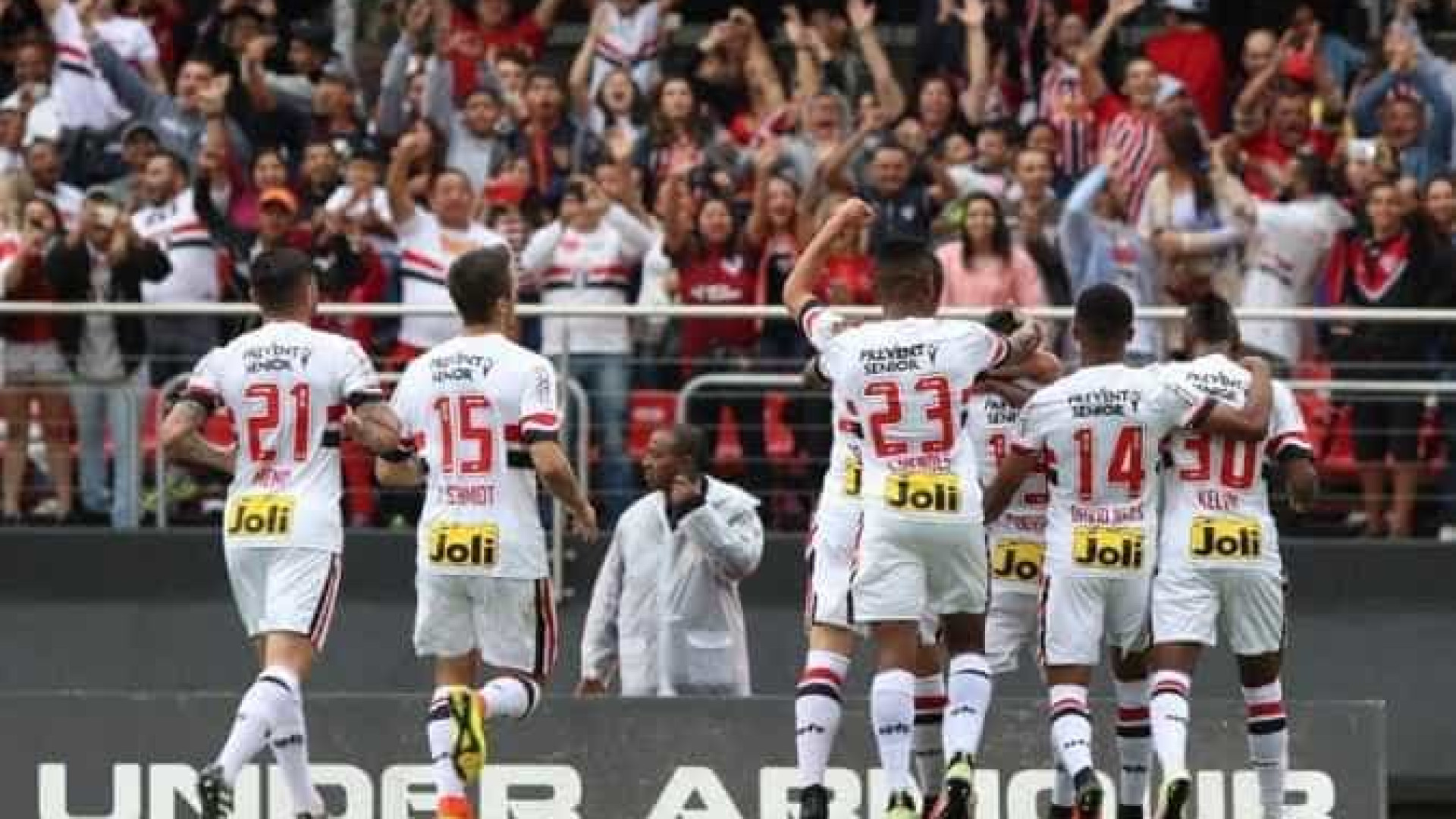 São Paulo e Corinthians disputam clássico
com objetivos diferentes
