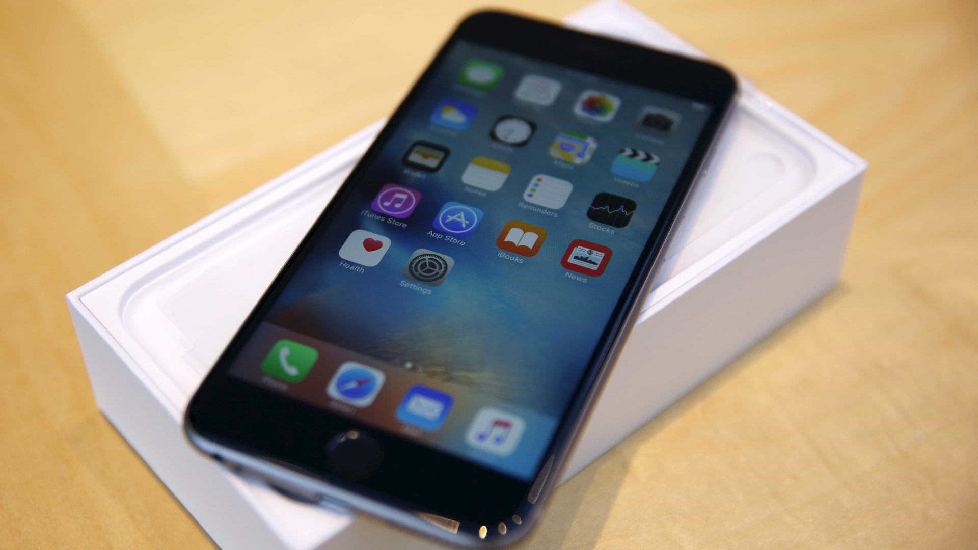 Leilão da Receita Federal tem iPhone 6 e 7 preços baixos