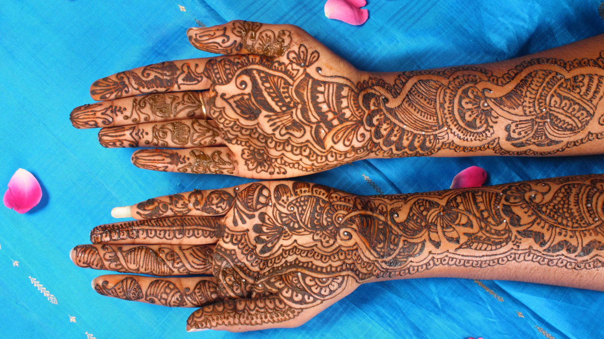 Tatuagem de henna pode causar alergia 
quando não é usado material puro