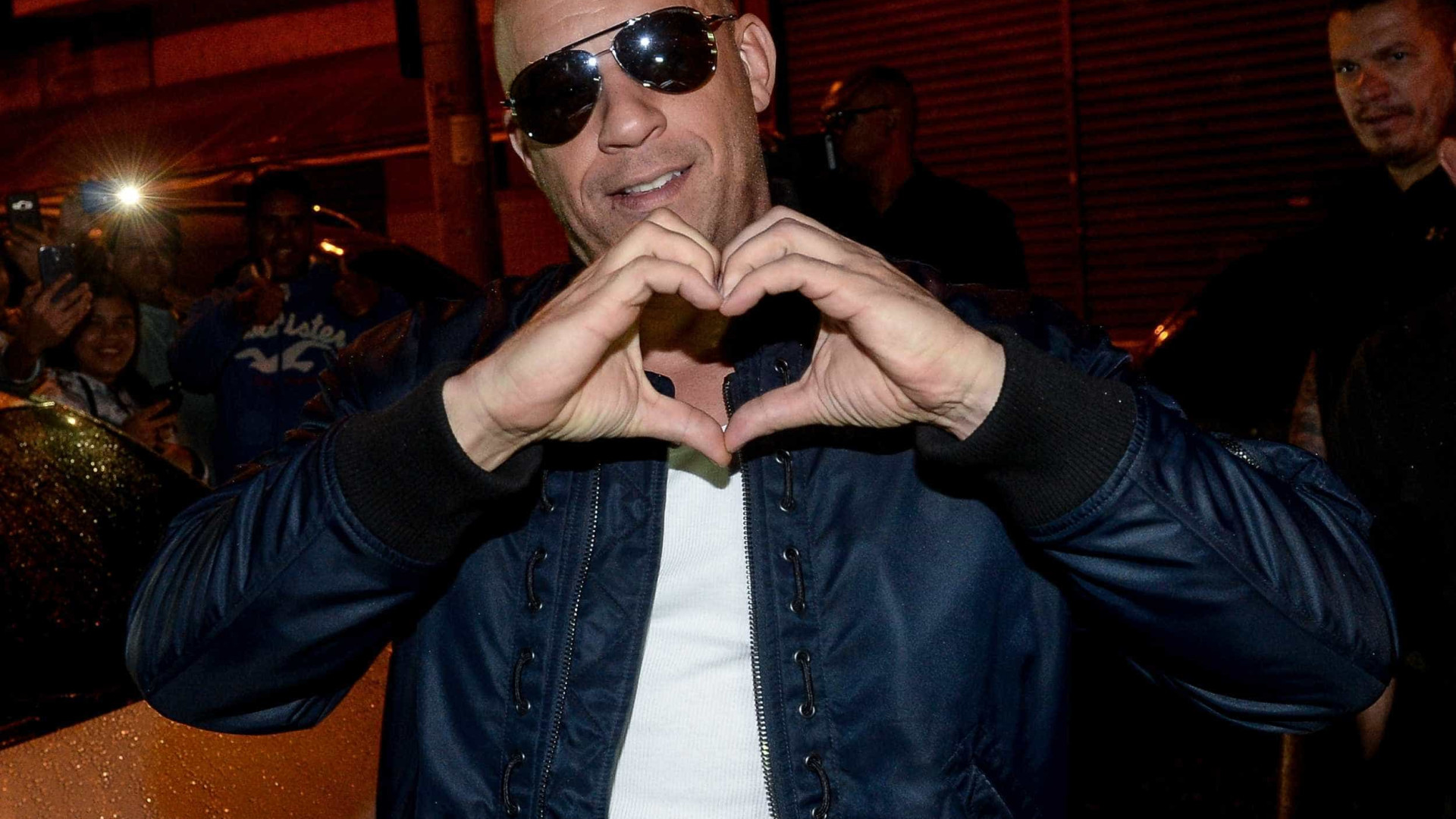 Vin Diesel chega ao Brasil e curte balada em São Paulo;
confira