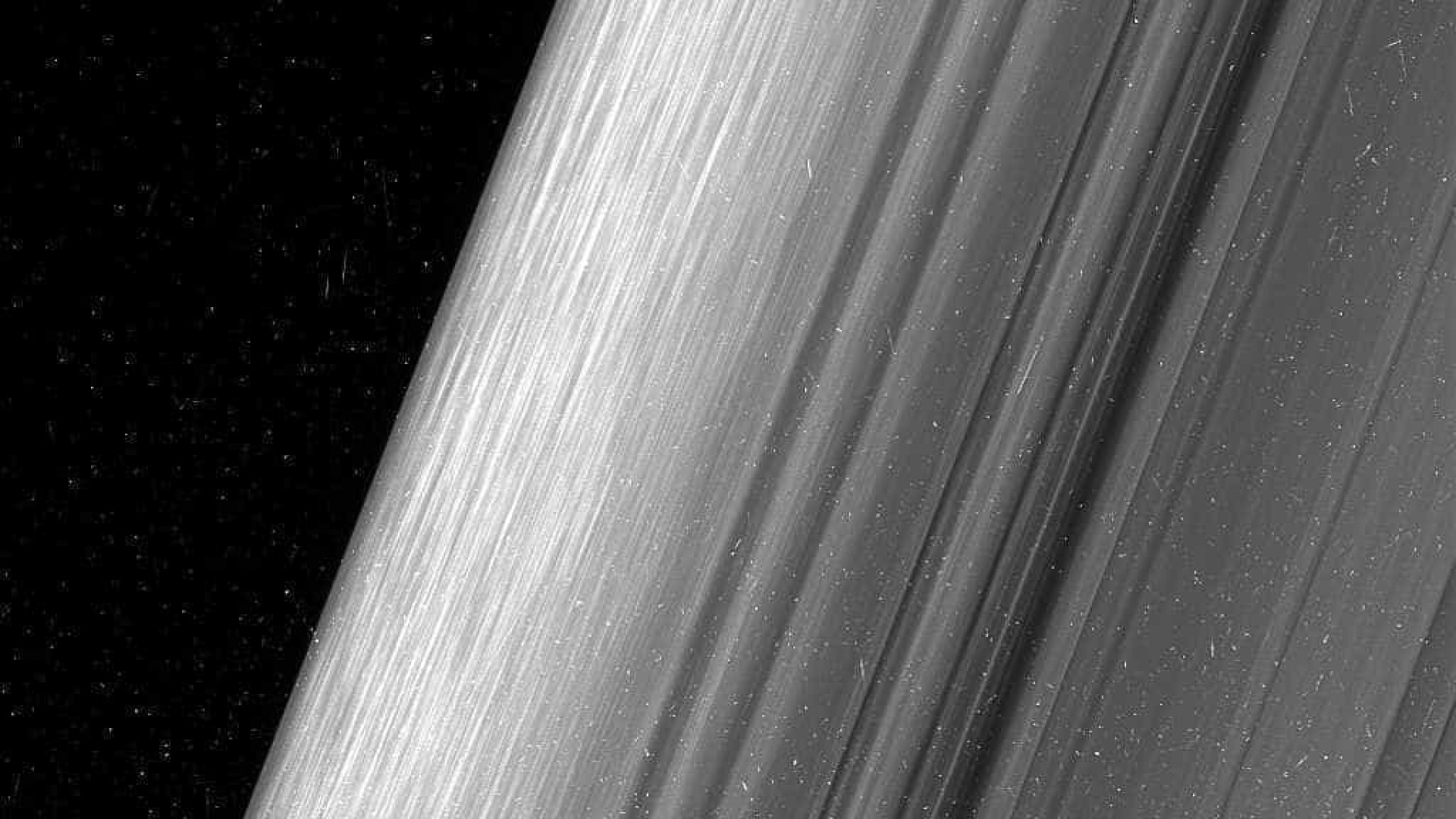NASA mostra os anéis de Saturno como você nunca viu