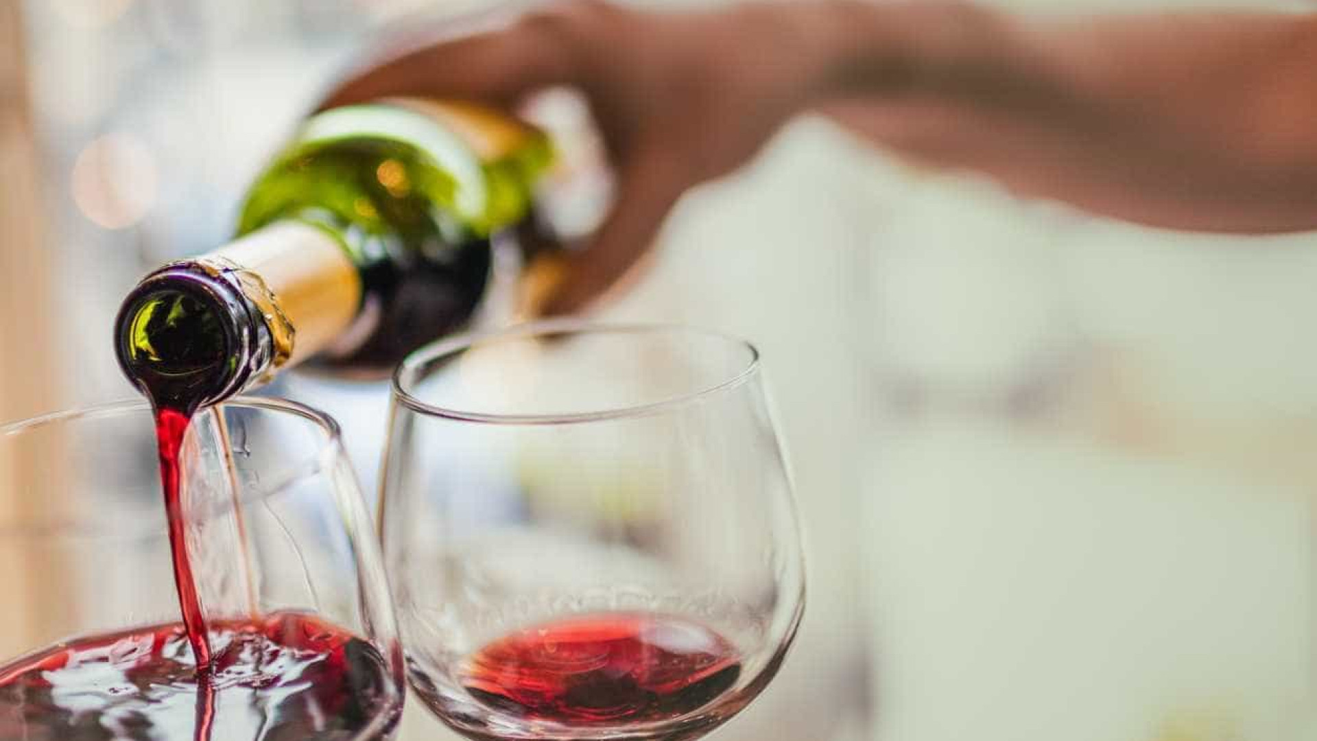 Uma taça de vinho pode ser ótimo
para o cérebro, diz estudo