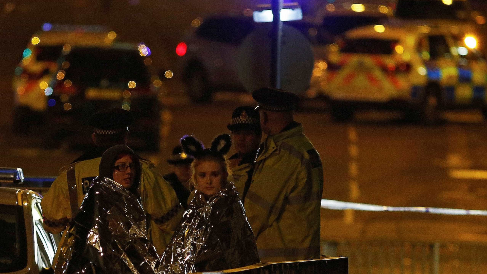 22 mortos e 59 feridos após 
ataque suicida no Reino Unido
