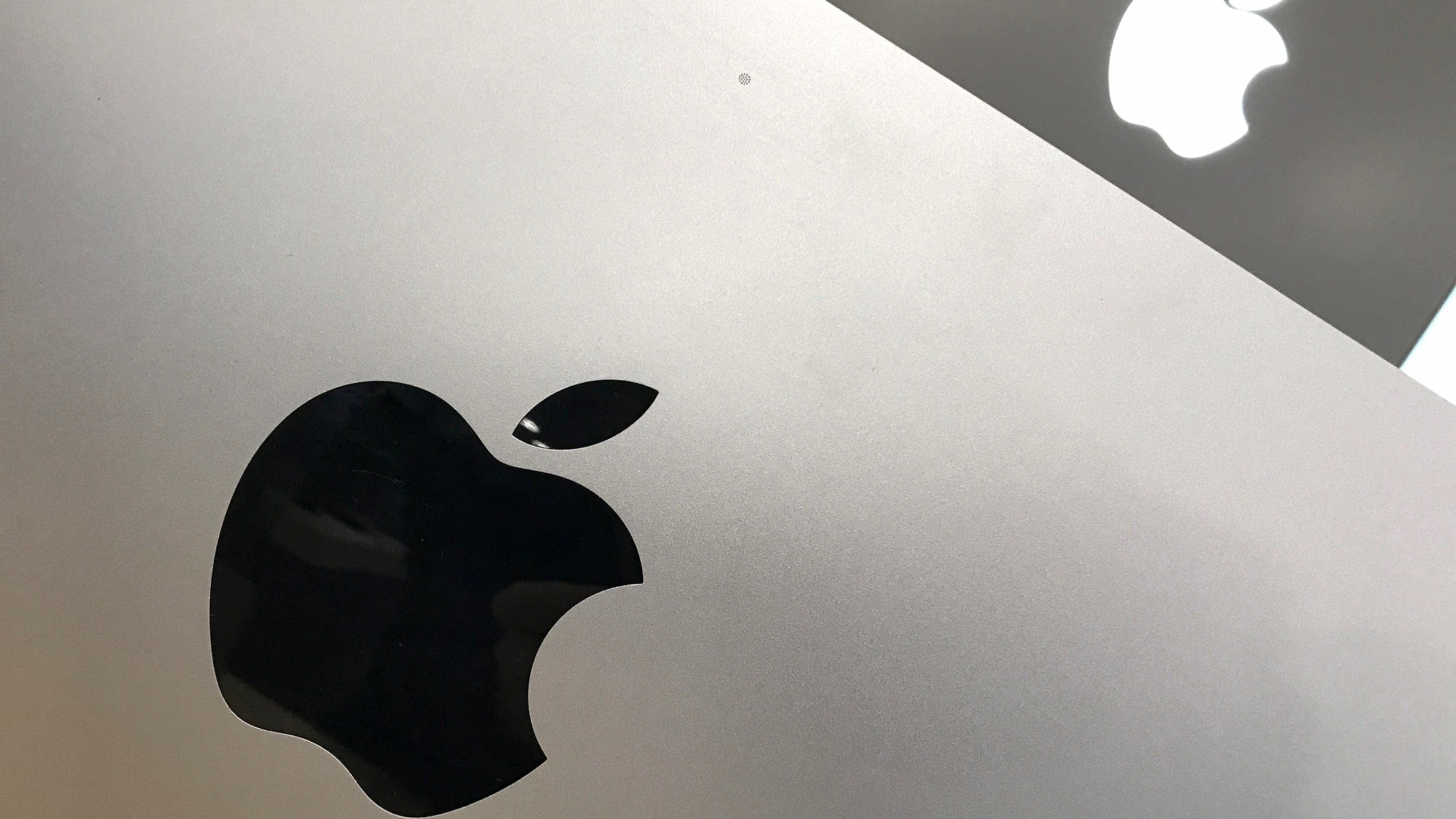 Justiça ordena que Apple retire do ar
'propaganda enganosa' de iPhones