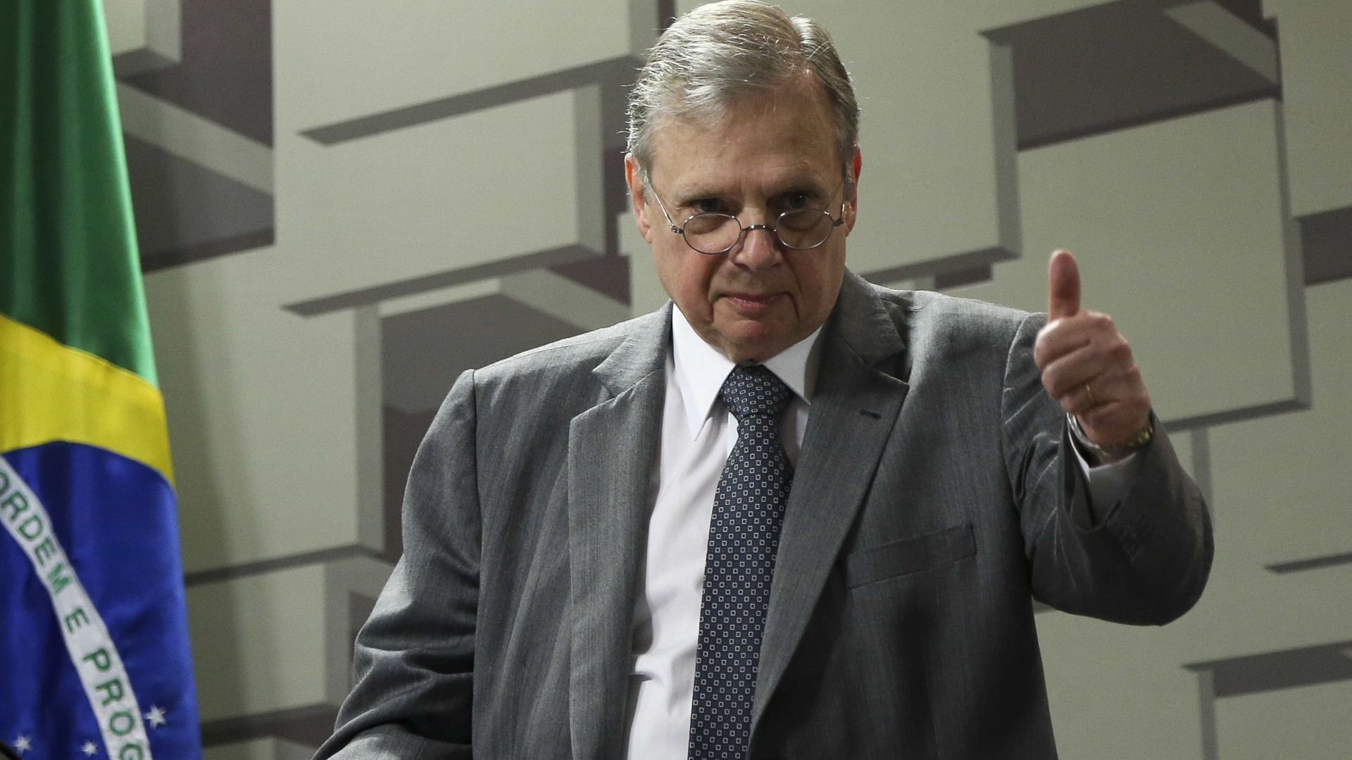 Bolsonaro confunde sinais sanitários e da democracia, diz Jereissati