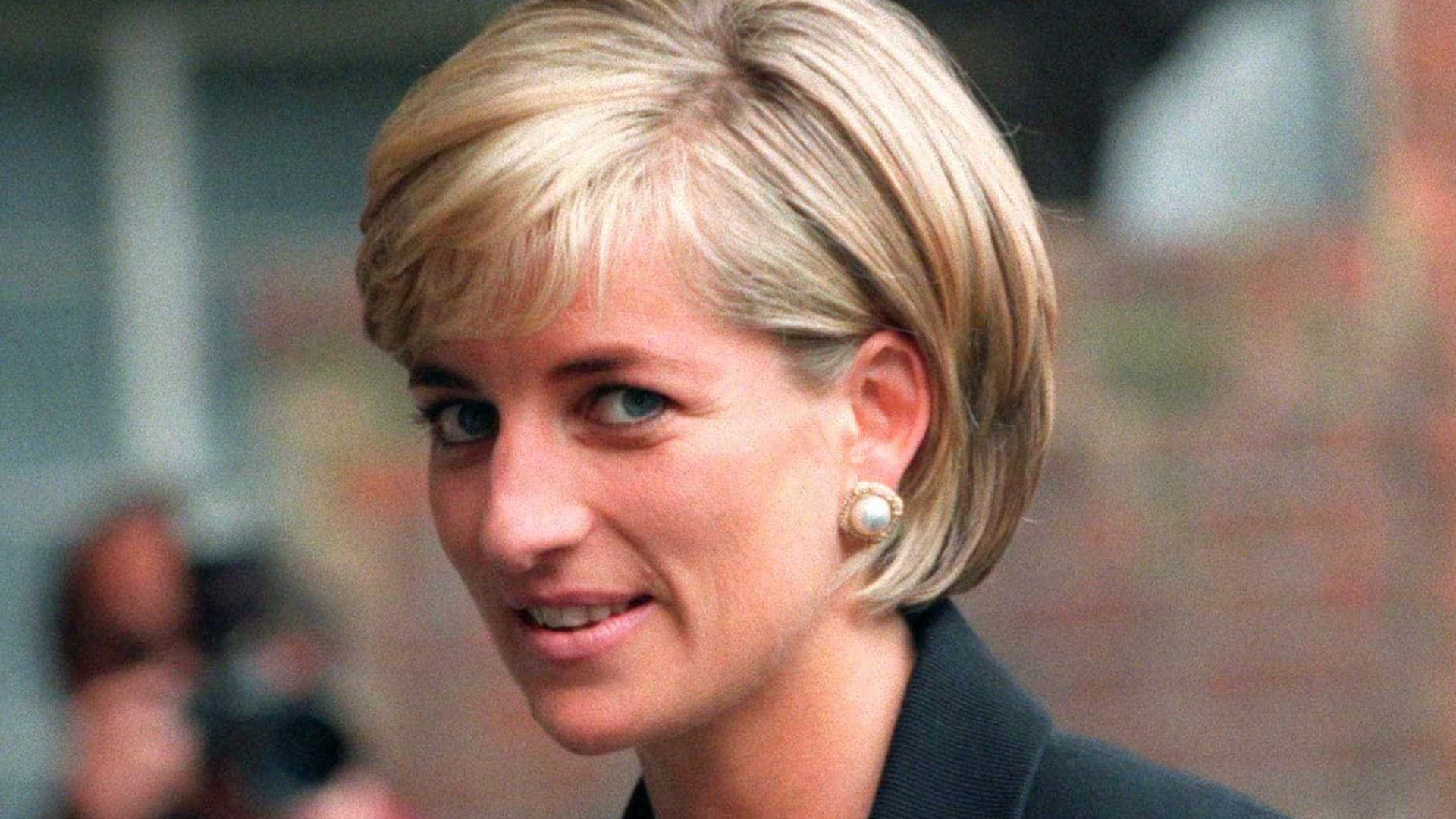 Biografia revela ameaça de morte
feita pela Princesa Diana