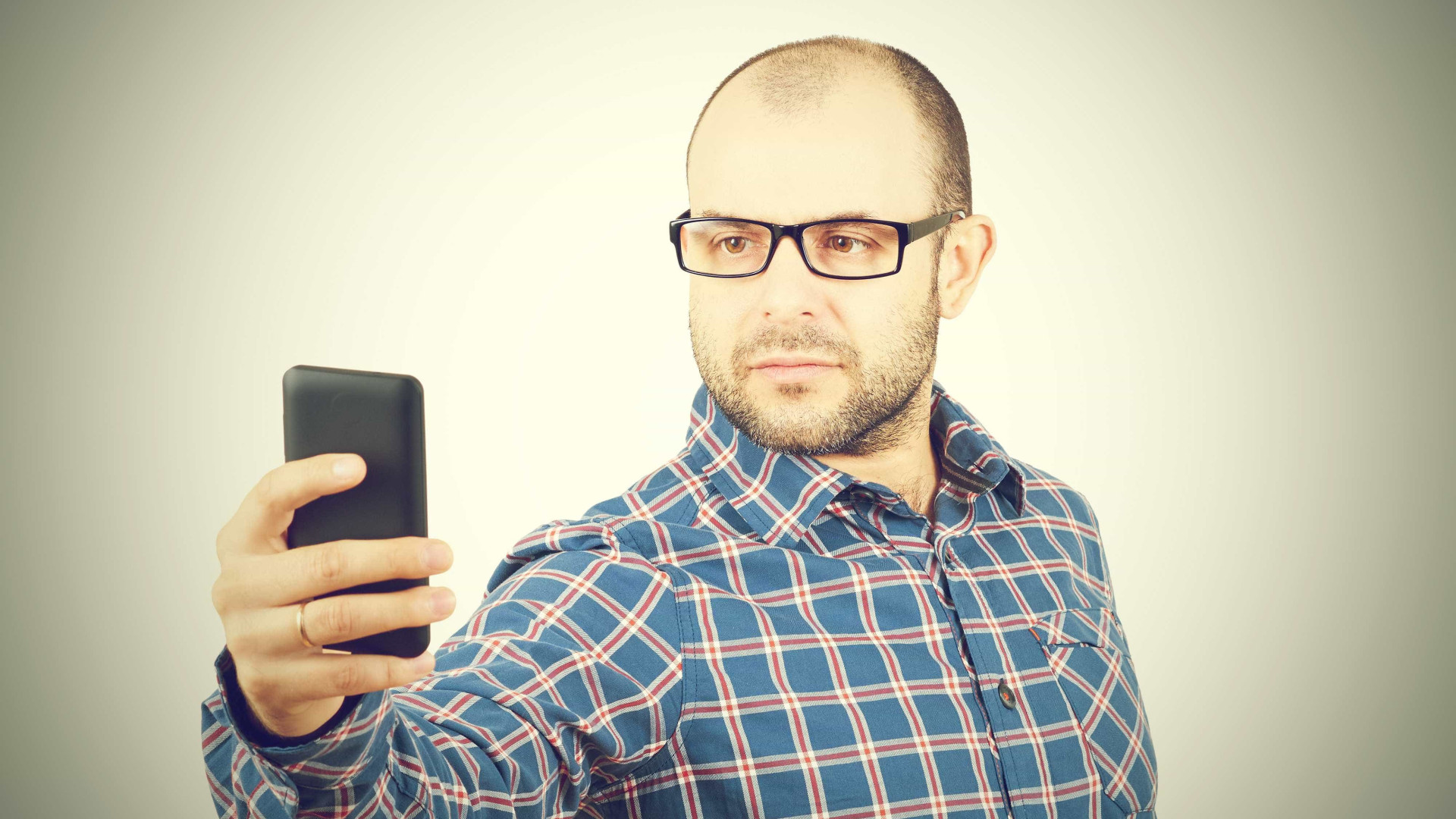 55% dos homens podem identificar
a calvície após postagem de selfie