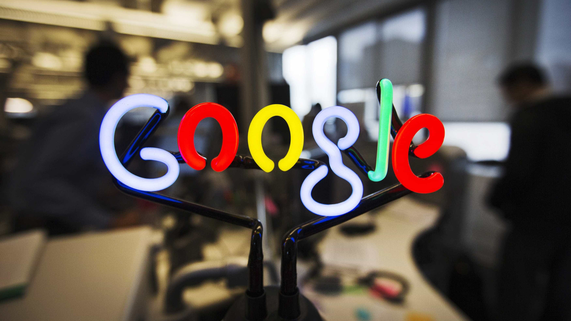 Google cai na folia com tema carnavalesco no buscador; veja